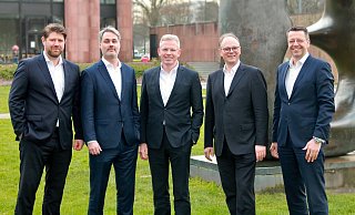 Die Geschäftsleitung der Deutschen Bank in Bielefeld: Tim Onkelbach (Firmenkunden, v.l.) Fabian Kauczok Wealth Management), Martin Wilde (Firmenkunden/Sprecher), Torben Kahlbaum (Firmenkunden) und Ingo Höpfner (Privatkunden). - Deutsche Bank