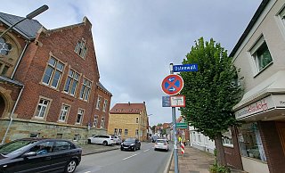 Die Ostenstraße in Rheda-Wiedenbrück wird zwischen der Osterrathstraße und der Kreuzung mit der Wasserstraße gesperrt. - Marion Pokorra