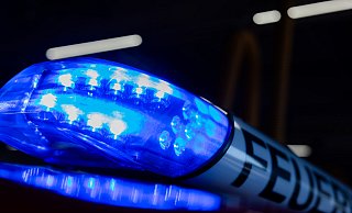 Einsatzkräfte mehrerer Löschgruppen und Löschzüge rückten am Montagabend aus. - dpa