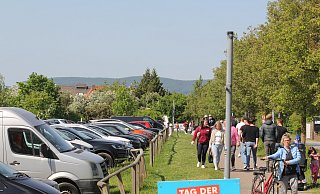 Der Parkplatz der Aqua Magica war am Vatertag gut gefüllt. - Ulf Hanke