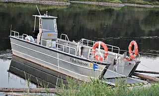 Die Fähre Heinsen hat nur 20 Zentimeter Tiefgang. - Verein Solling-Vogler-Region im Weserbergland