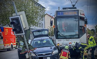 Unfälle mit Autos und Stadtbahnen gibt es häufig in Schildesche. - Paul Brinkmann