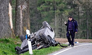 Der Fahrer dieses Wagens konnte mit lebensgefährlichen Verletzungen aus dem Autowrack gerettet werden. - Paul Brinkmann