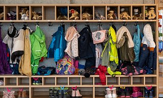 Die Beiträge für die Kinderbetreuung in Gütersloh sollen sich zum 1. August ändern. Was Sie jetzt wissen müssen. - dpa
