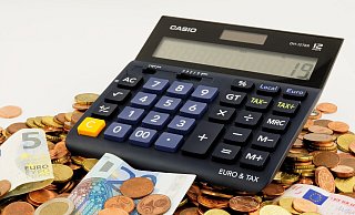 Die Stadt Löhne muss sich auf schlechtere Zeiten einstellen und scharf rechnen. Es gibt bereits ein Sparpaket. - Symbolbild: Pixabay