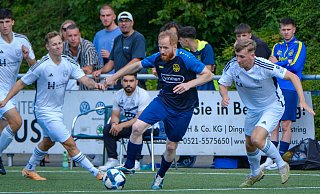 Die Heeper kassierten gegen die Lipperreiher Gäste (in weiß) eine klare Niederlage. - Andreas Zobe