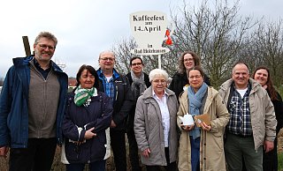 Die gastgebenden Cafés des Kurortes und die Vertreter des Marketingvereins Preußisch Oldendorf freuen sich auf einen schönen Saisonauftakt während des zehnten Kaffeefestes. - Ilka Gülker