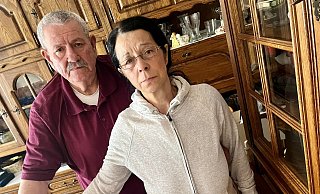 Sandor Szarvas und Julianna Szarvas-Sier müssen ihre Wohnung nach 18 Jahren verlassen. Für beide wäre schon der Umzug ein Kraftakt. Doch zunächst einmal müsste überhaupt erstmal eine Wohnung her. Die Zeit rennt ihnen davon. - Jens Reddeker