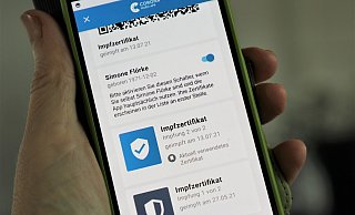 Impfzertifikate online in der Corona-Warn-App sind immer dabei. - Simone Flörke