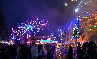 Die Fahrgeschäfte sind vom Stadtfest nicht wegzudenken. - Birgit Heitz