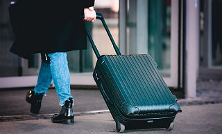 Die Tourismussaison kommt auf Touren: Das heimische Hotel- und Gaststättengewerbe ist deshalb dringend auf zusätzliches Personal angewiesen. Die Branche könne dabei auch Menschen, die vor dem Krieg aus der Ukraine geflüchtet sind, eine Job-Perspektive bieten, so die NGG. „Vorausgesetzt, Bezahlung und Arbeitsbedingungen stimmen. Geflüchtete dürfen nicht ausgenutzt werden“, macht die Gewerkschaft deutlich. - Alireza Khalili