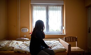Eskalationen in den eigenen vier Wänden: In Rheda-Wiedenbrück wurden im vergangenen Jahr laut Kreispolizeibehörde 141 Fälle häuslicher Gewalt angezeigt. Die Dunkelziffer dürfte sehr viel höher liegen. Dennoch scheint es in der Stadt eher einen geringen Bedarf nach einem Frauenhaus zu geben. - Symbolbild/dpa
