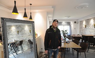Der Osnabrücker DJ Lasse Rein eröffnet an der Langen Straße in Rahden ein Restaurant. Noch hat er aber einiges an Arbeit vor sich. - Joern Spreen-Ledebur