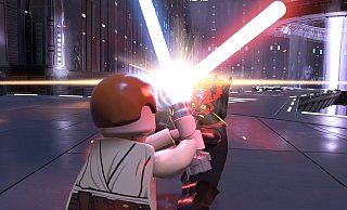 Obi Wan zerlegt Darth Maul im Kampf in zwei Teile. - Warner Bros. Games