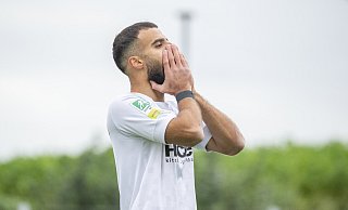 Das war wieder nichts: SVR-Stürmer Ramien Safi konnte genau wie seine Mitspieler gegen RW Oberhausen keine der sich bietenden Möglichkeiten nutzen. - Joel Beinke