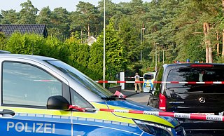 Die Polizei hat den Fundort am Habichtsweg weiträumig abgesperrt. - Ralph Meyer