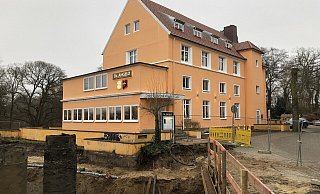 Direkt unterhalb der Terrasse der Sielterrassen liegt die Baustelle für den Neubau der Sielbrücke. - Nicole Sielermann