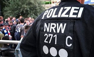 Die Polizei ermittelt nach dem Auswärtsspiel des FC Gütersloh in Ahlen. - Symbolbild: Andreas Frücht