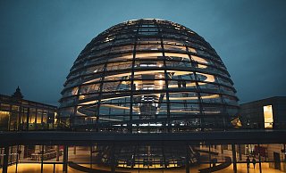 Nicht nur in Berlin müssen im neuen Jahr wichtige Entscheidungen getroffen werden. - Pixabay/photo adil