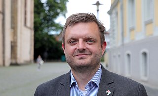 Michael Schönbeck, Vorsitzender der CDU-Kreistagsfraktion, hat dem Landrat das Angebot gemacht, ihn auf dem Weg zu mehr Sicherheit im Kreis Herford zu unterstützen. Der hat jedoch harsch reagiert. - Frank-Michael Kiel-Steinkamp Michael Schönbeck, Vorsitzender der CDU-Kreistagsfraktion, hat dem Landrat das Angebot gemacht, ihn auf dem Weg zu mehr Sicherheit im Kreis Herford zu unterstützen. Der hat jedoch harsch reagiert. - Frank-Michael Kiel-Steinkamp