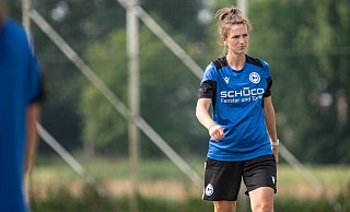 Annabel Jäger (30) trainiert die Arminia-Frauen in der Regionalliga West. - Felix Brenneke