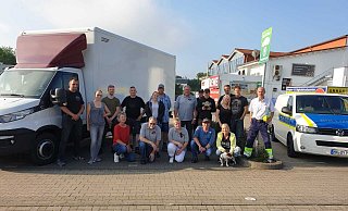 Die Helfer, die die Spenden nach Bliesheim bringen. - privat