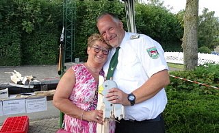 Das neue Königspaar Andrea und Carsten Höschen. - Thomas Minge/St.-Sebastian-Schützenbruderschaft