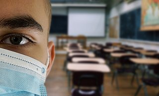 Auch in Schulen kann die Maskenpflicht zurückkommen. - Symbolbild: Pixabay