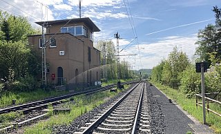 Die Gleise am Stellwerk in Bonenburg. Züge werden in der Ortschaft auch zukünftig nicht halten. - Stadt Warburg