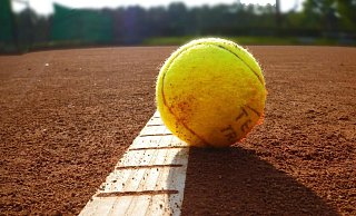 Der Tennisverein darf bleiben. - Symbolfoto