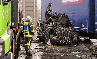 Nach dem Unfall auf der A44 bot sich ein erschütterndes Bild. - Ralph Meyer