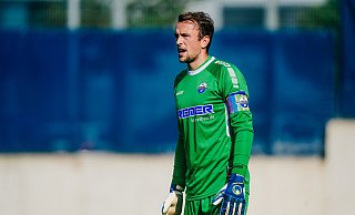 Kehrt zurück zwischen die Pfosten: Leopold Zingerle, hier beim Test gegen Arminia Bielefeld im September. - Besim Mazhiqi