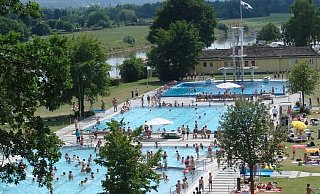 Das Freibad Holzminden startet mit Personalproblemen in die Saison. - Stadt Holzminden