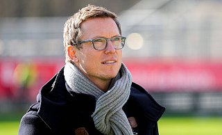 Geht sein Blick schon in Richtung Arminia Bielefeld? Michael Mutzel wird als Nachfolger von Samir Arabi als DSC-Sportchef gehandelt. - imago images/foto2press