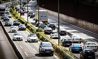 Der Ostwestfalendamm in Bielefeld gehört zu den Straßen, über die besonders viele Pendler in die Stadt einfahren. - Mike dennis Müller