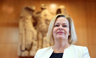 Bundesinnenministerin Nancy Faeser spricht im Interview zur neuen Asylreform. - Uli Deck