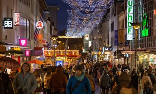 Die Einzelhändlerinnen und Einzelhändler sind vom Weihnachtsgeschäft "positiv überrascht". - Niklas Tüns