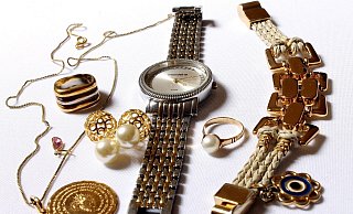 Wertgegenstände haben oft nicht nur einen materiellen Wert, sondern sind auch mit vielen Erinnerungen verbunden - Pixabay