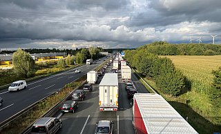 Auf der A2 staut es sich in Fahrtrichtung Hannover. - Paul Brinkmann