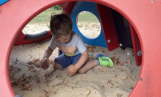 In der Debatte um die Löhner Spielplatzpolitik bleiben Kinder weitgehend auf sich allein gestellt. Kein Wunder also, dass es an vielen Stellen hakt. - Felix Eisele