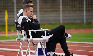 Restlos bedient: Herfords Trainer Stephan Eggert sah beim 0:4 gegen den TuS Tengern eine aus seiner Sicht unerklärliche Leistung seines Teams. - Yvonne Gottschlich