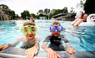 Auch in diesem Jahr zieht es wieder kleine und große Badegäste ins Freibad. Aber wie läuft es bisher konkret? - Gerald Dunkel