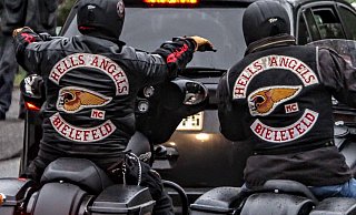 Die Gewalttat hat sogar zur Auflösung der Hells Angels Bielefeld geführt. Im Laufe des Gerichtsprozesses wurde jetzt der erste Beschuldigte aus der U-Haft entlassen. - Andreas Zobe