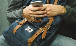 In dem Rucksack befand sich Unterhaltungselektronik im Wert von rund 1.000 Euro. Ein 40-jähriger Mann nahm den Rucksack daraufhin einfach mit. - Symbolfoto: pixabay / Creative Commons