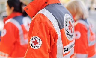 Auch ehrenamtliche vom Deutschen Roten Kreuz (DRK) aus Höxter werden bei der Fußball-Europameisterschaft im Einsatz sein. - Pressearchiv: DRK