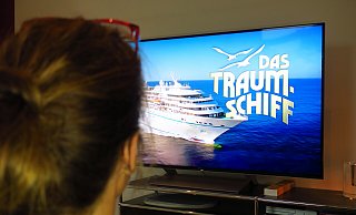 Abends einfach mal Traumschiff statt Kriegs-Doku - oder einen schnulzigen Roman statt des Zeit-Artikels zum Klimawandel? Viele suchen sich so stressfreie Nischen. - Kurt Ehmke