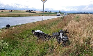 Der Motorroller wurde in den Graben geschleudert. - David Schellenberg