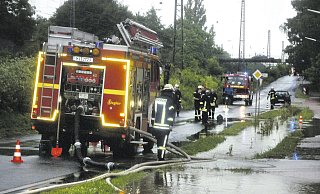 Starkregen im Juni 2016 - wieder ist die Königstraße überschwemmt. Das Wasser dringt auch in die Keller der angrenzenden Häuser ein. - Ewald Henke