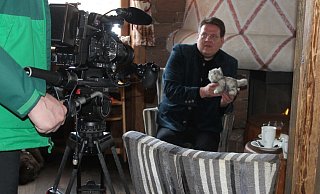 Gedreht wurde in der idyllischen Dorf Alm in Winterberg. Ein wichtiges Requisit für das Video war die Plüschkatze, die ansonsten in Uli Werners Tonstudio auf der Orgel ihren Platz hat. - Uli Werner