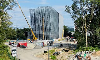 Das neue Storck-Hochregallager im Kreis Gütersloh wächst in die Höhe. - Herbert Gontek